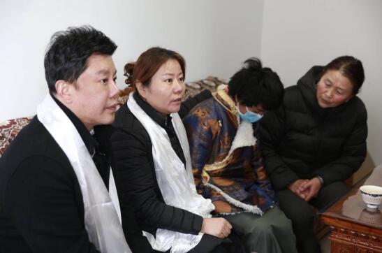 落实精准扶贫 专家积极诊治藏族16岁无鼻少女