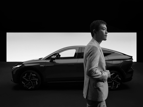 飞凡汽车成立一周年，发布全新品牌片《名字》致敬非凡力量